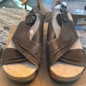 Bussola wedge sandals